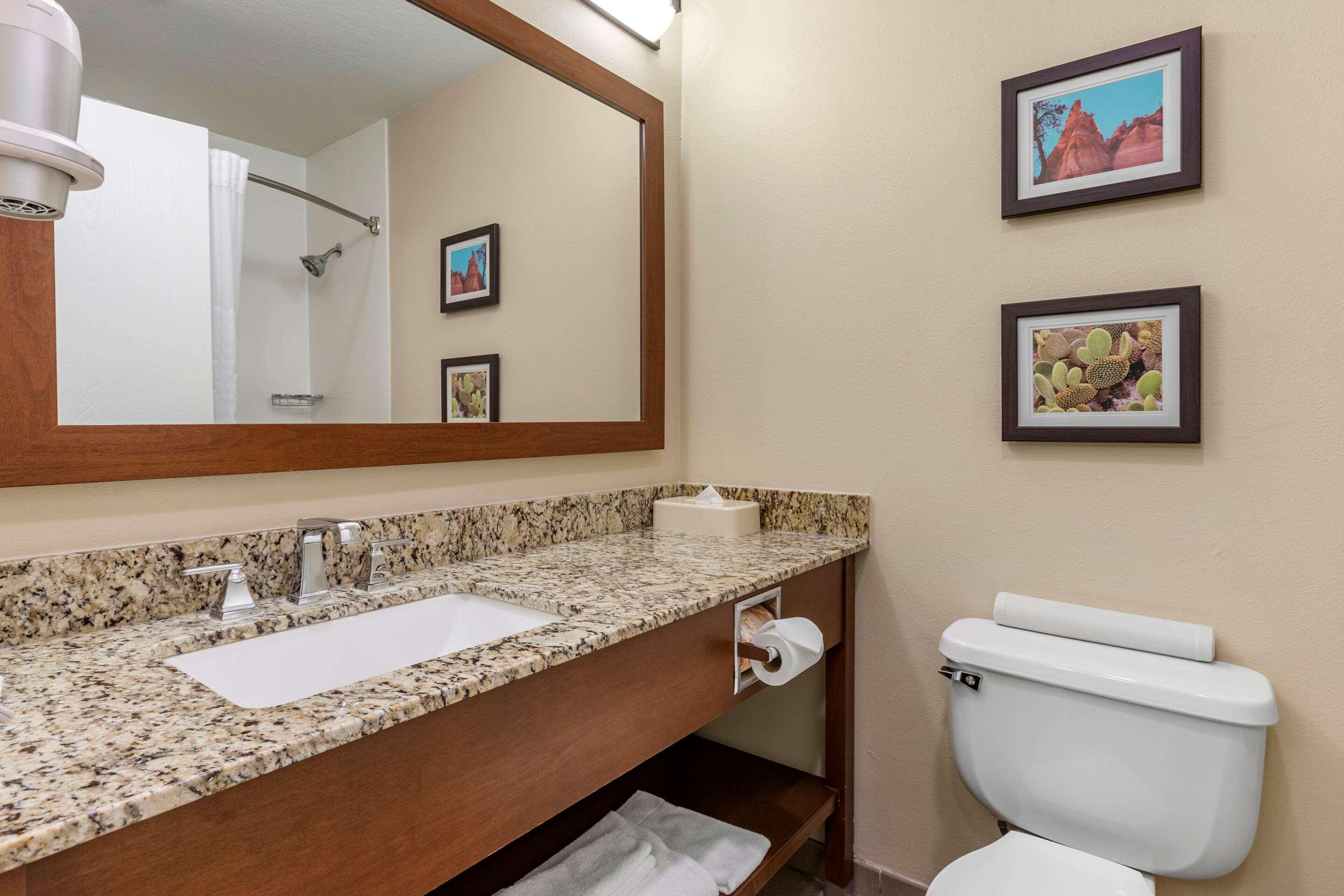 Wingate By Wyndham Los Alamos Esterno foto