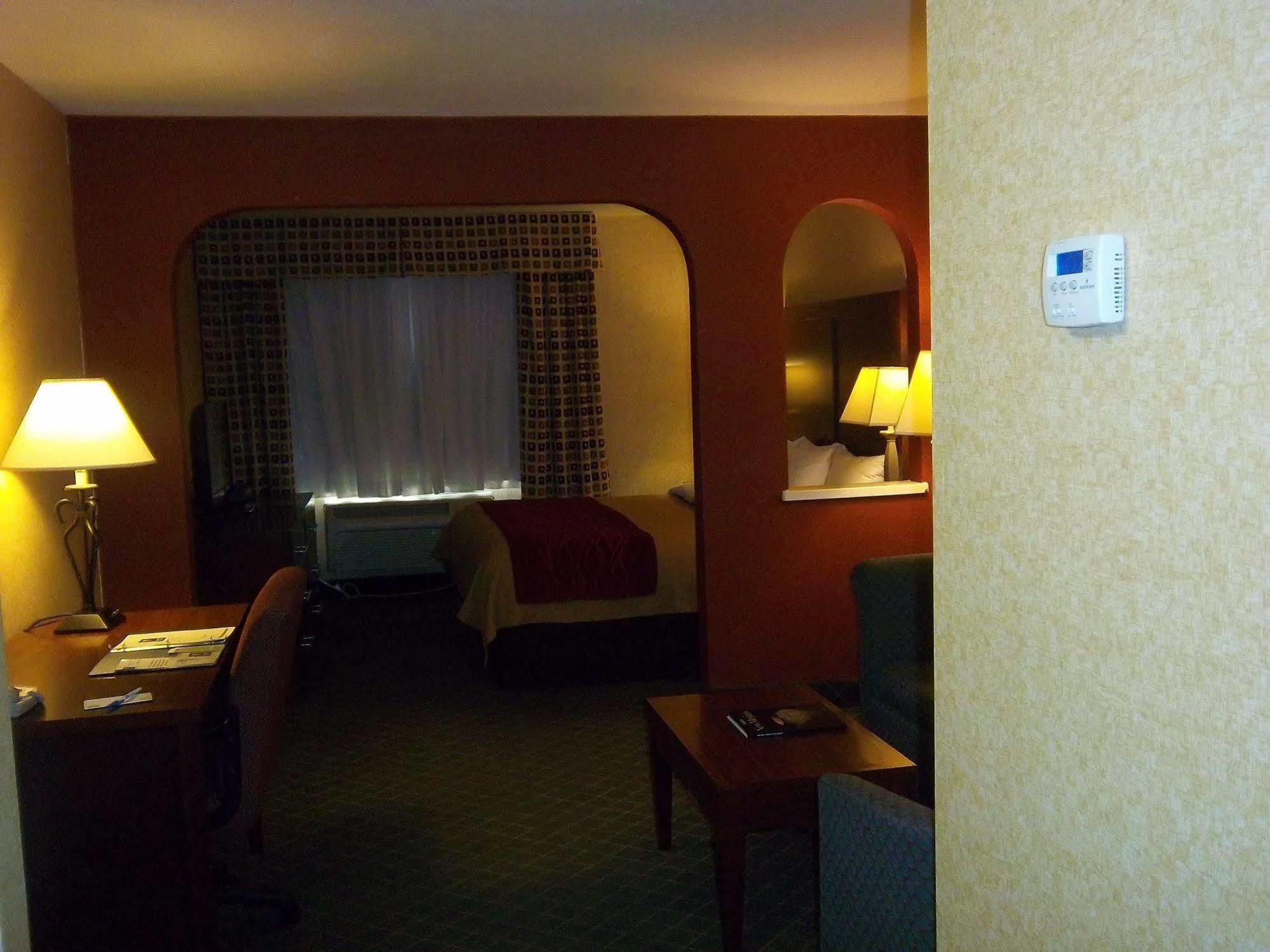Wingate By Wyndham Los Alamos Esterno foto